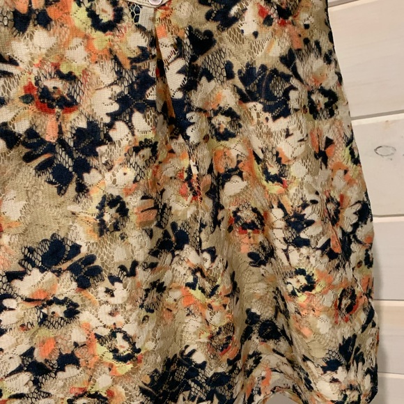 4/$30 Xhilaration | Floral Lace Tank - Picture 2 of 6